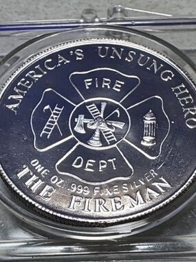 America's Unsung Hero 'The Fireman' Silver Round - Silver